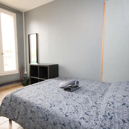 02 - Chambre Avec Lit Double Et Sdb Prive Wifi サン＝ドニ エクステリア 写真