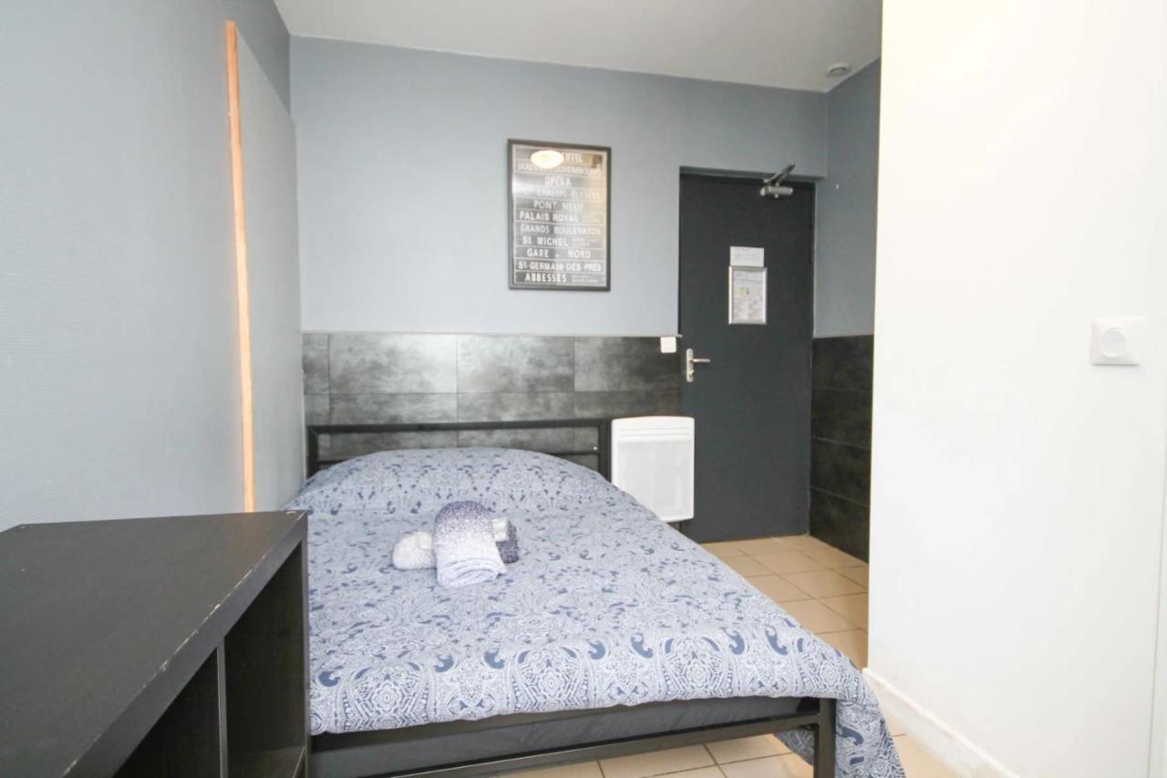 02 - Chambre Avec Lit Double Et Sdb Prive Wifi サン＝ドニ エクステリア 写真
